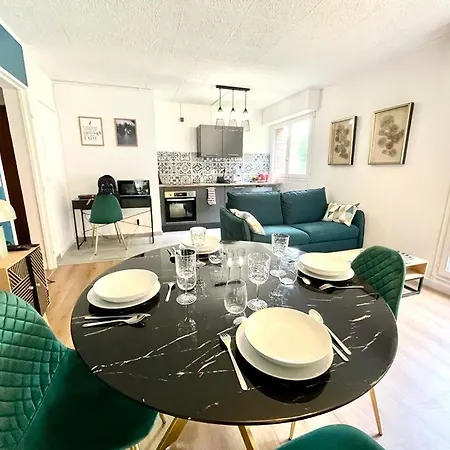Apartment 35 M2#design Luxe #chateau #insead#bestofblo6 *